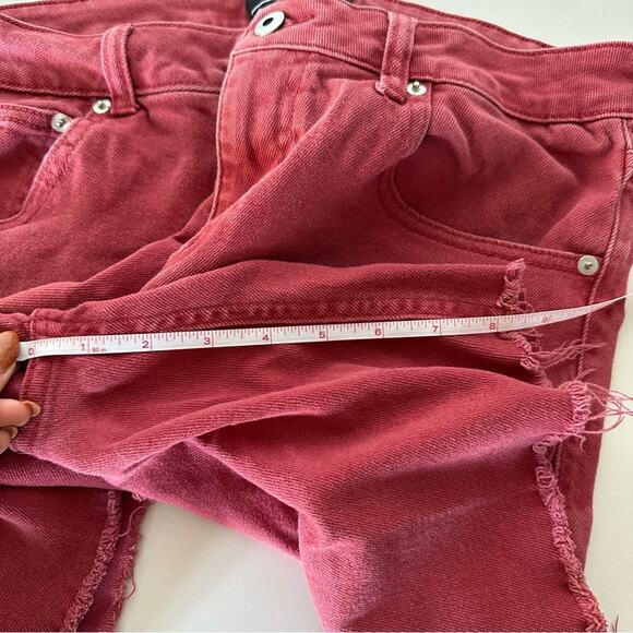 MENS F21 FOREVER 21 Red Denim Jean 8" Inseam Raw Hem Casual Shorts Jeans 32 - Picture 9 of 12